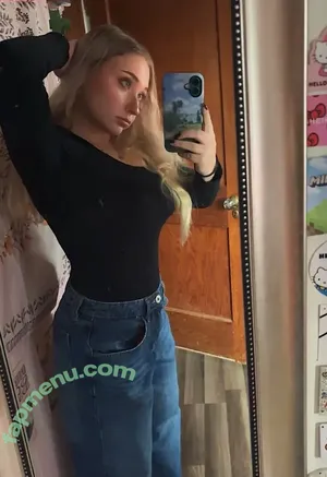 mxwuni / mewuni nude photo #0040