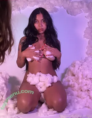 nude photo #0004