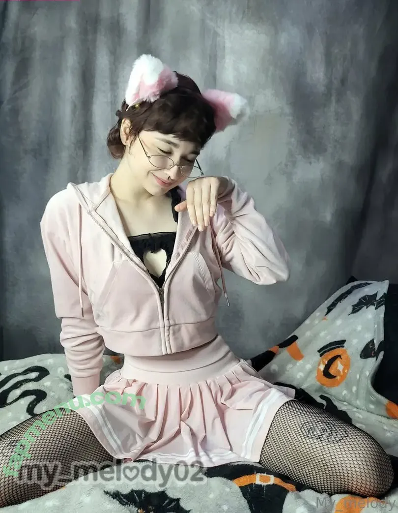 my_melody02 nude photo #0086 (mel0dy02)