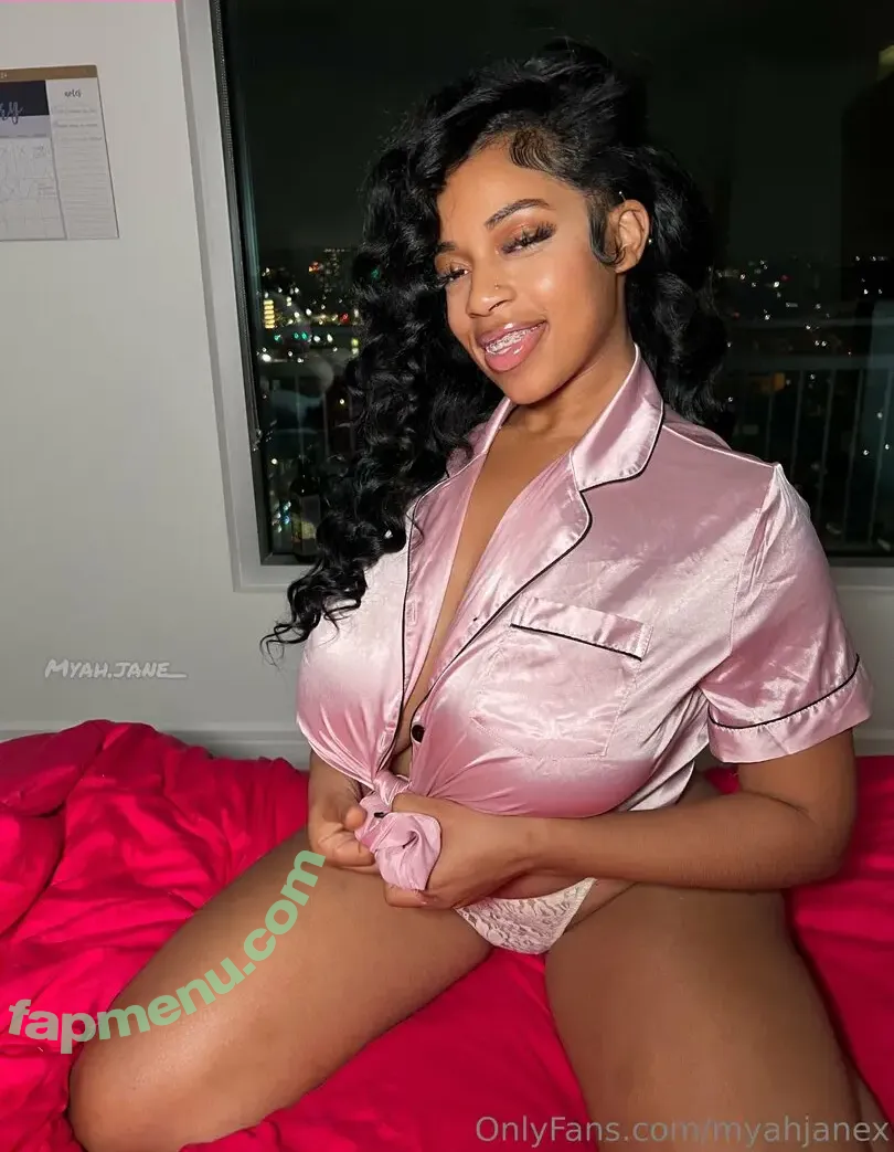 myahjanex nude photo #0009 (myahjanex)