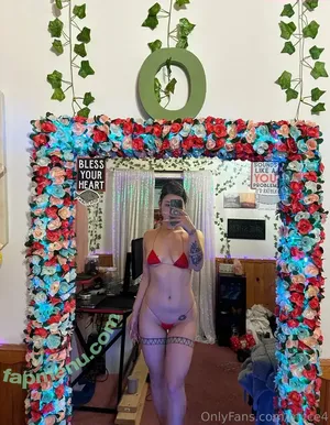 myce4 / myce4.xoxo nude photo #0009