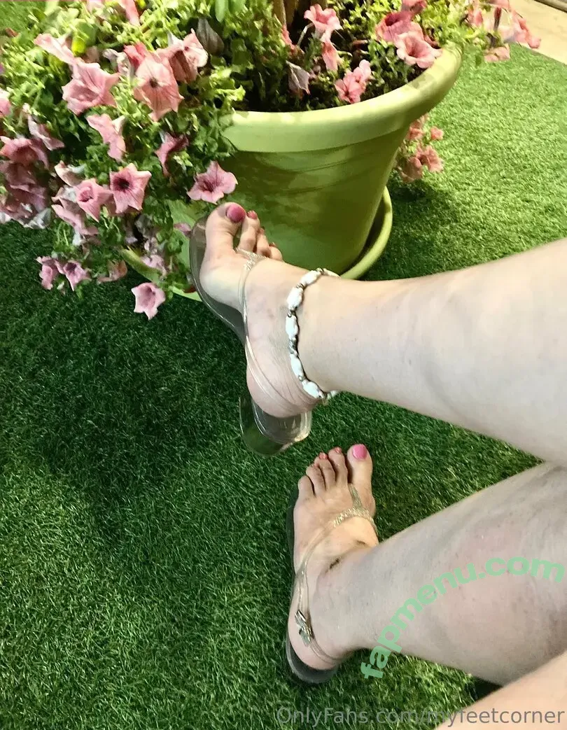myfeetcorner nude photo #0025 (myfavoritecorner.sp)