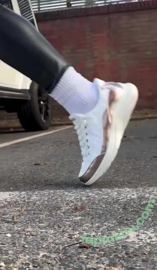 Myleene Klass nude photo #1043 (myleeneklass)