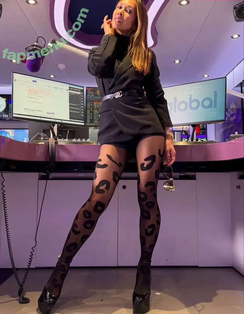 Myleene Klass nude photo #1080 (myleeneklass)