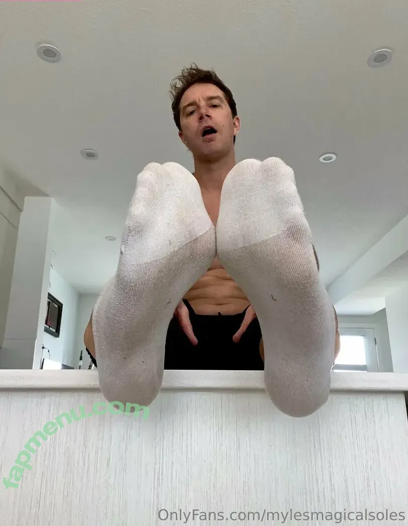 mylesmagicalsoles nude photo #0125 (mylesoneal)
