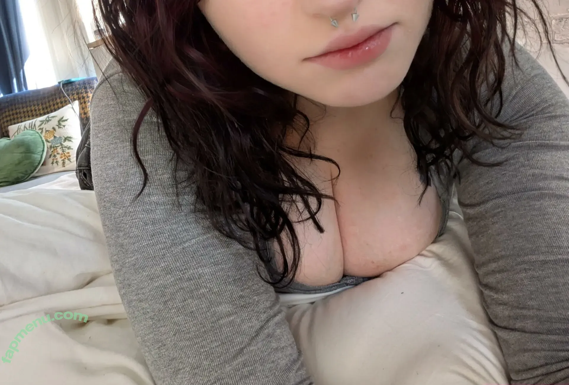 mylittlerobin nude photo #0104 (Robin Grey)