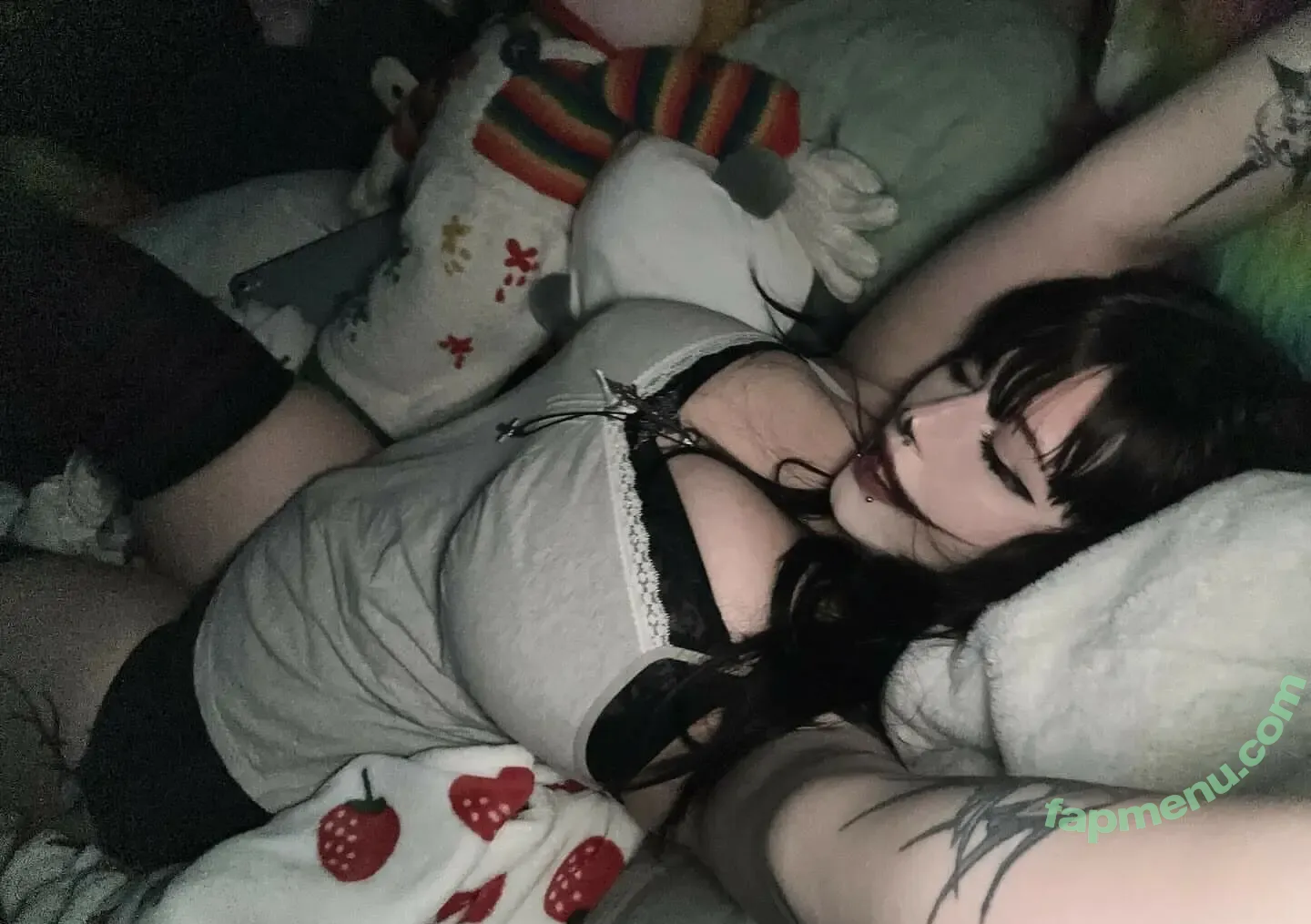 mylittlerobin nude photo #0337 (Robin Grey / _littlerobin_)