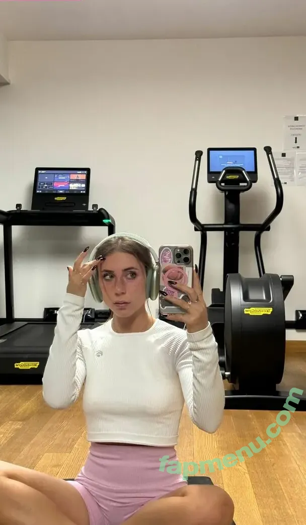 mynameisfrancescabiella nude photo #0056 (mynameisfrancescabiella)