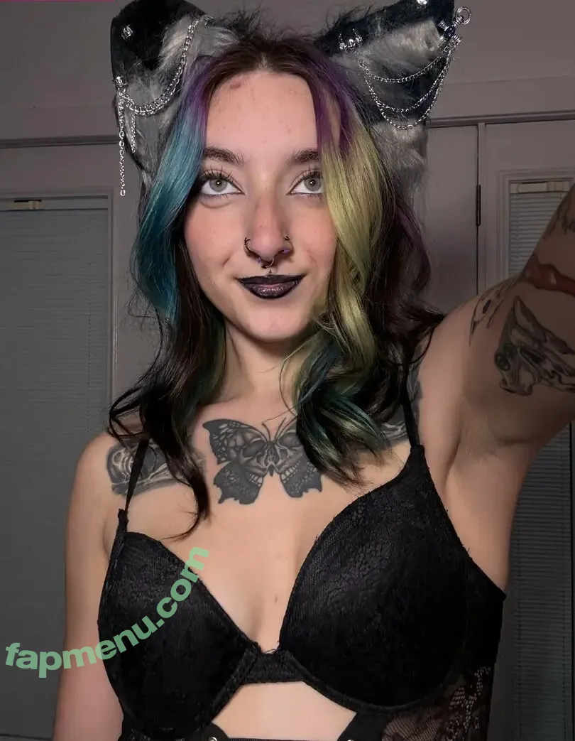 Myst1cnympho nude photo #0068 (ambz boobiez / bambie1011 / myst1csir3n)