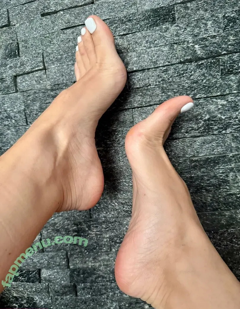 mysteriousmissred nude photo #0004 (mysteriousmissred)