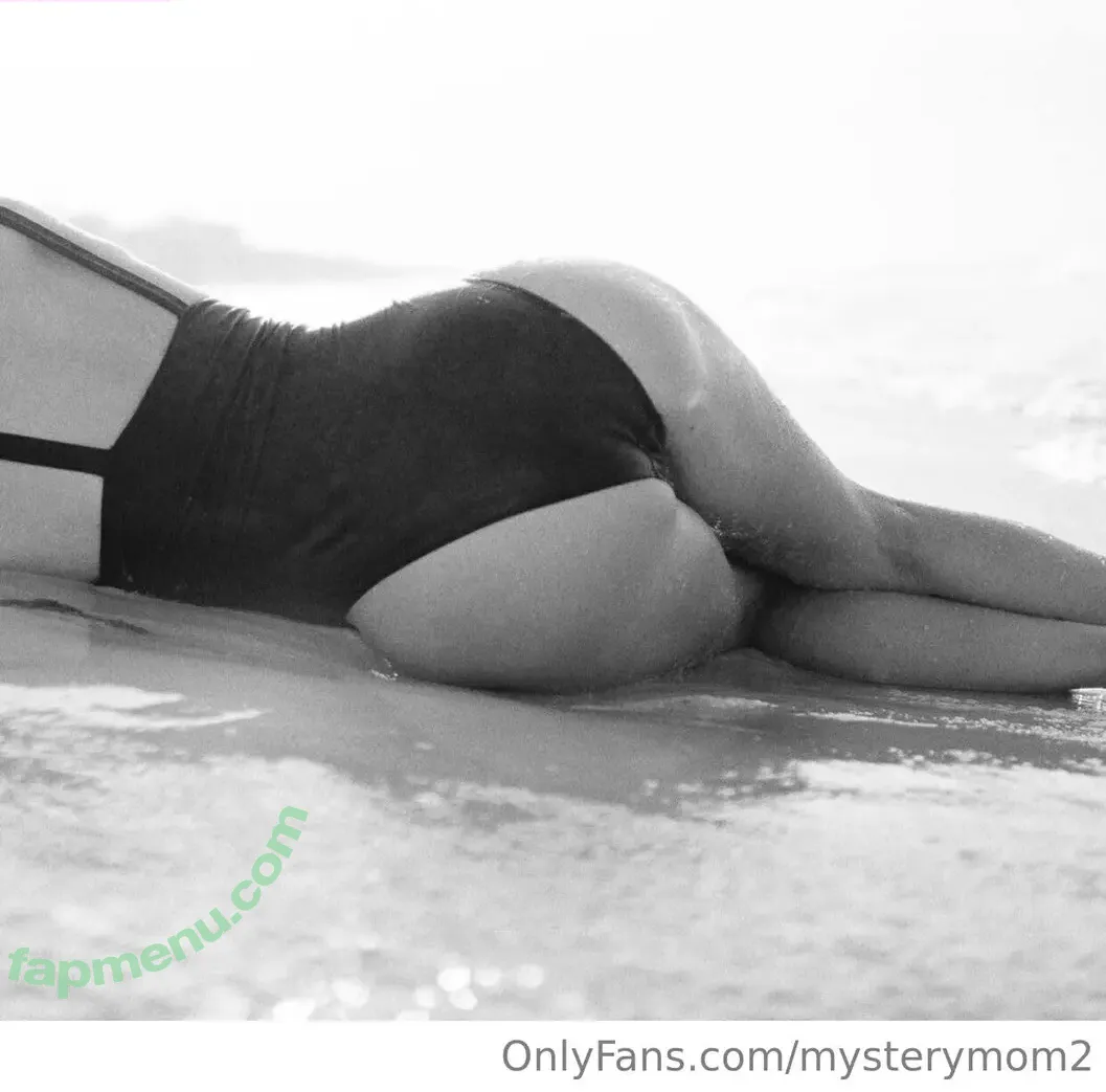 mysterymom2 nude photo #0031 (jonathanroufaeal)