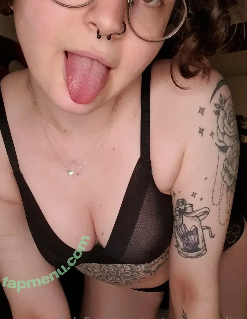 mytasteonherlips nude photo #0013 (howelltormanen)