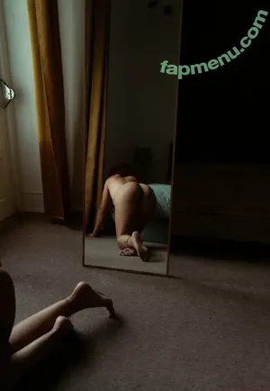  nude photo #0004