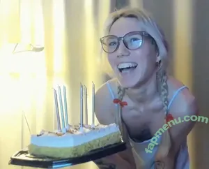 myviolet_rush / girlnamedviolet nude photo #1964