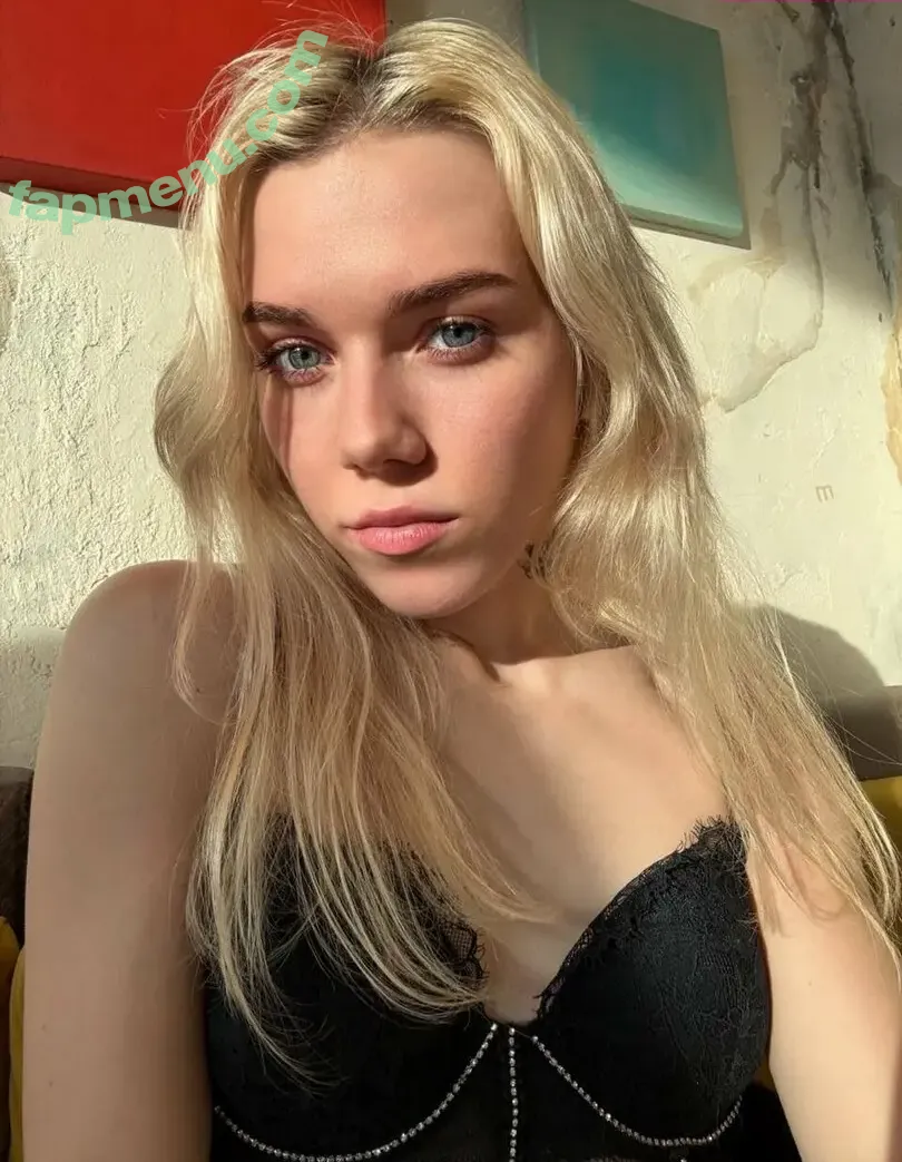 myviolet_rush nude photo #1982 (girlnamedviolet)