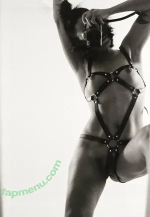 myxxxshenanigans / theshenanigans___ nude photo #0002