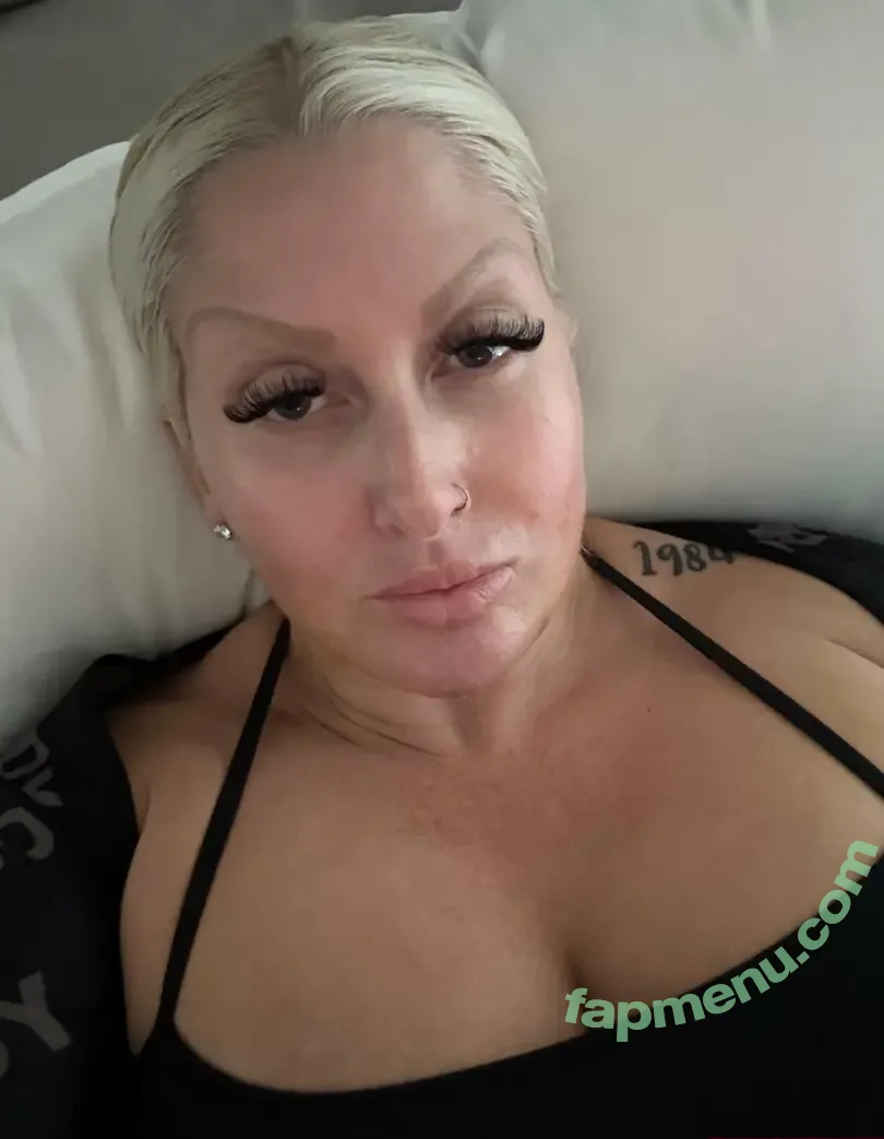 mzdanibadgirl nude photo #0503 (mzdanient)