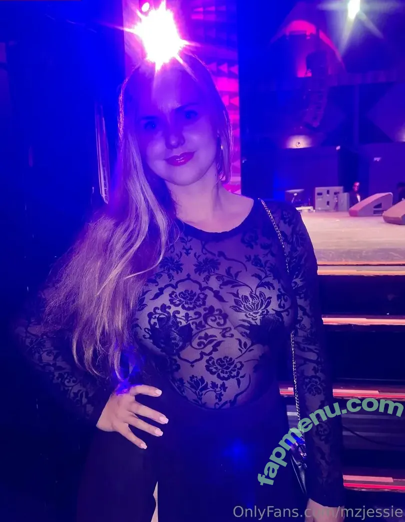 Mzjessie nude photo #0144 (jessierogersgreen)