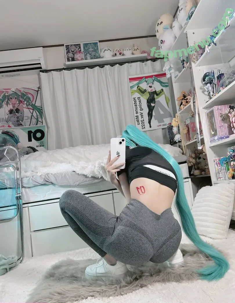 N A nude photo #0573 (___lloli / lil_bunniii / lloli_yasan / mmeeoo914 / mmeo_914)