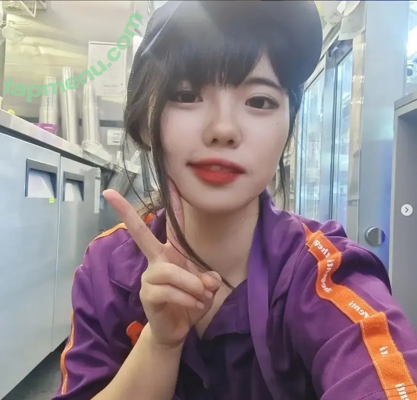 N A nude photo #0652 (angelia_lapin / baby_898 / kellyrose_no_ppv / myungheechung)