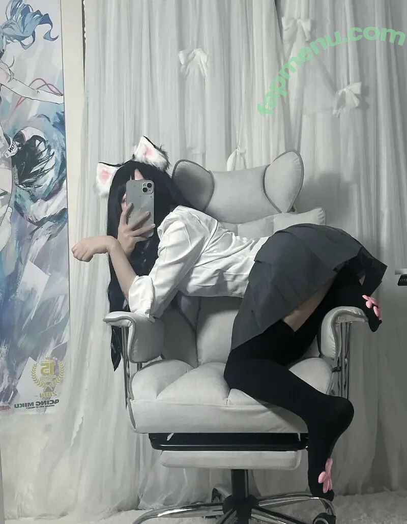 N A nude photo #0951 (___lloli / bjyeoul2 / lloli_yasan / yixiaoyangzew / yuriyuri_fanclub)