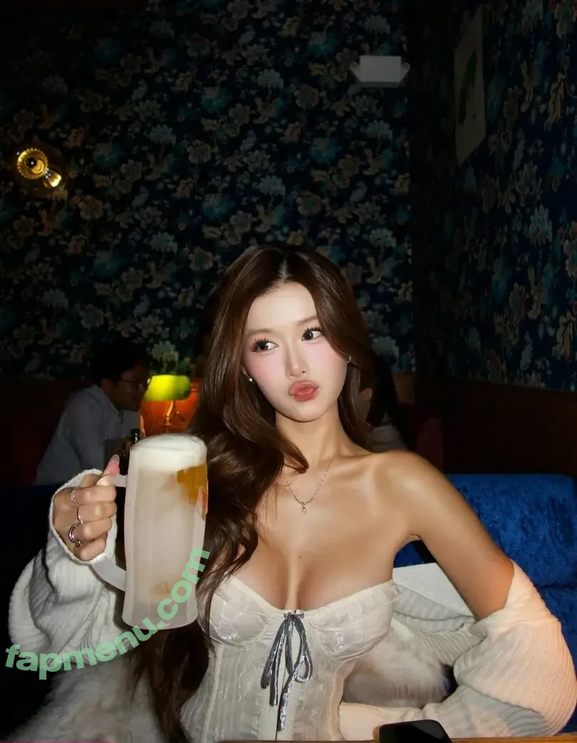 n.h.i nude photo #0051 (Nhi)