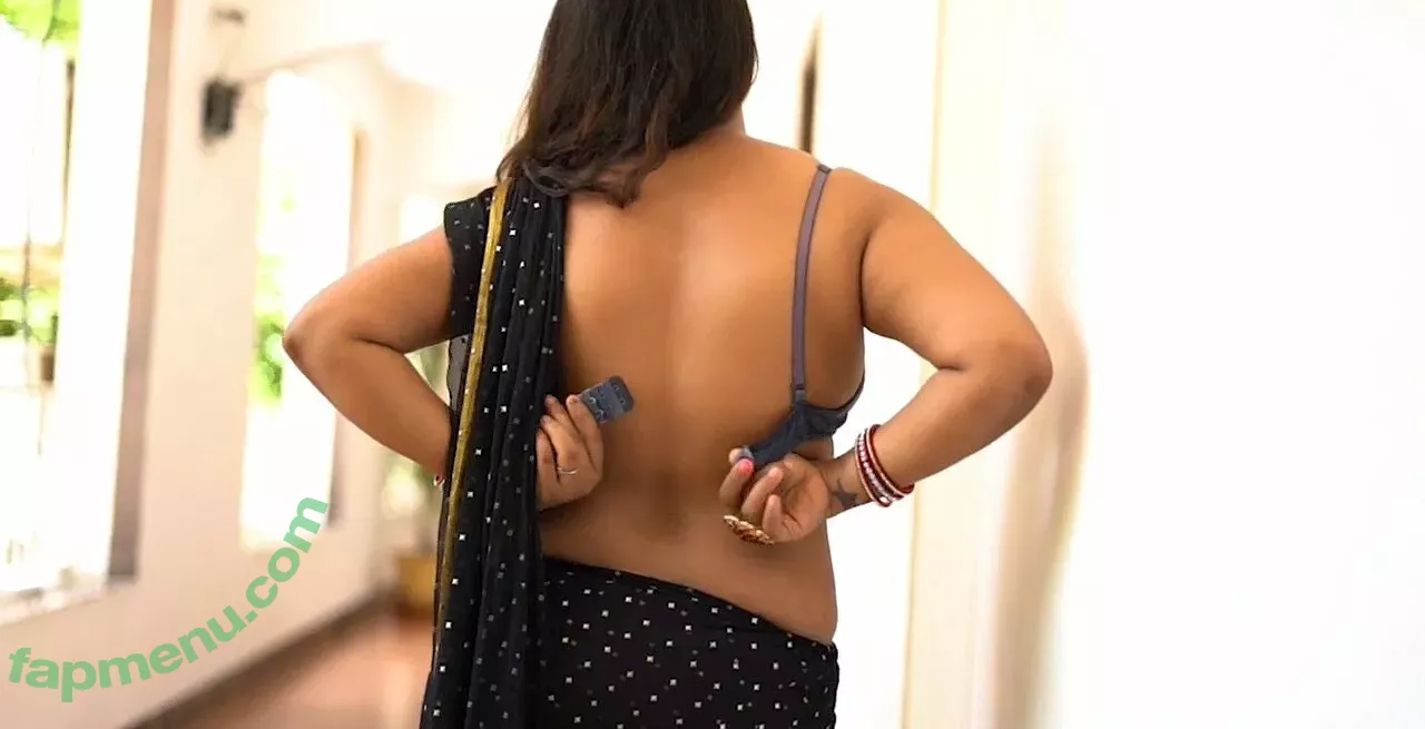 Naari Magazine nude photo #0034 (Indian / NARILUVSU / naarimagazine)