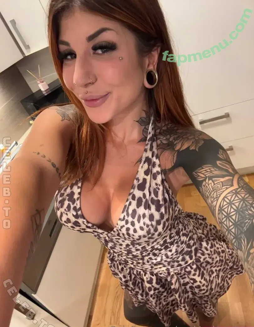 Nacktschneckee nude photo #0030 (model)