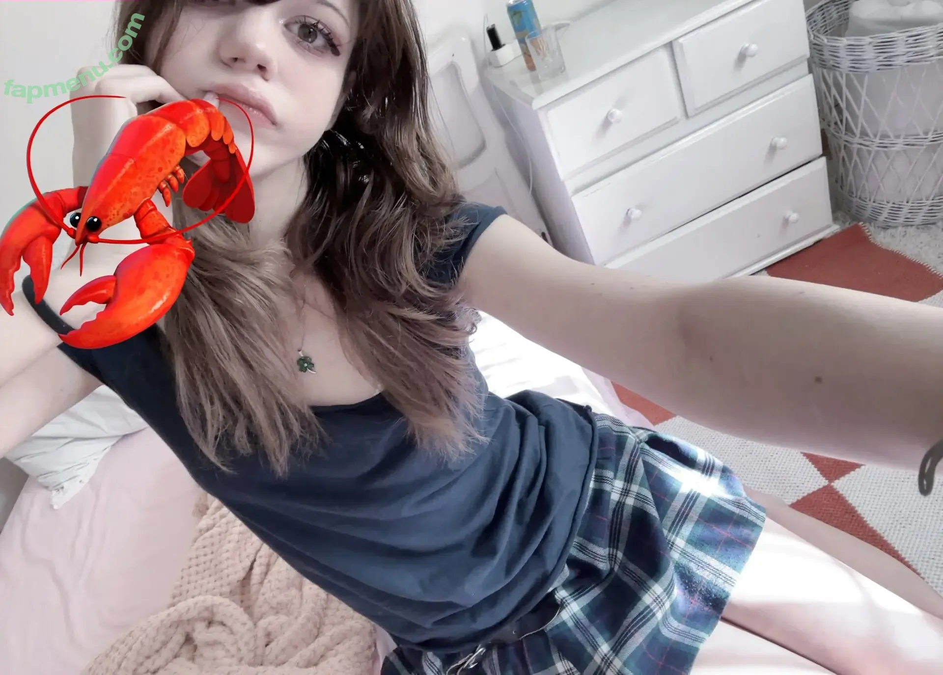 nadecola9 nude photo #0200 (Dizzy)