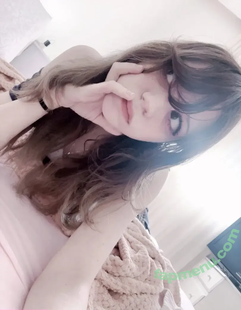 nadecola9 nude photo #0201 (Dizzy)