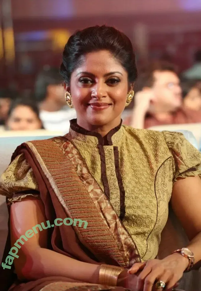 Nadhiya Moidu nude photo #0002 (Nadhiya Moidu)