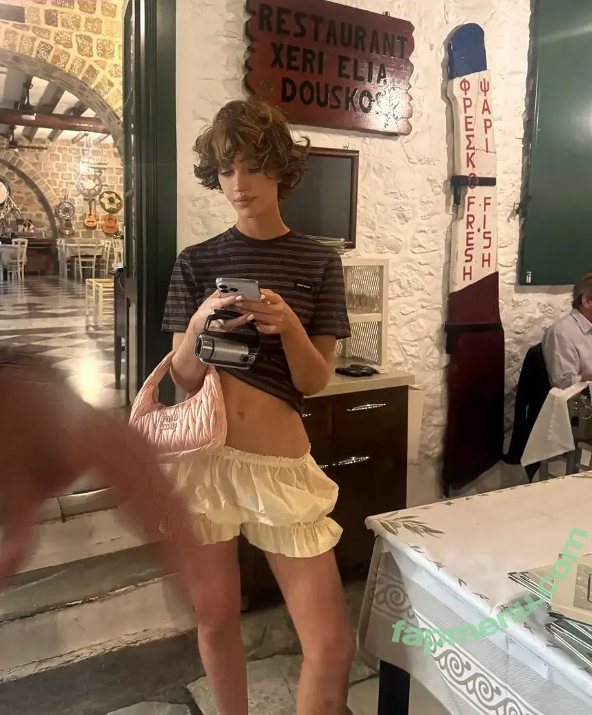 Nadia Lee Cohen nude photo #0037 (nadialeecohen)