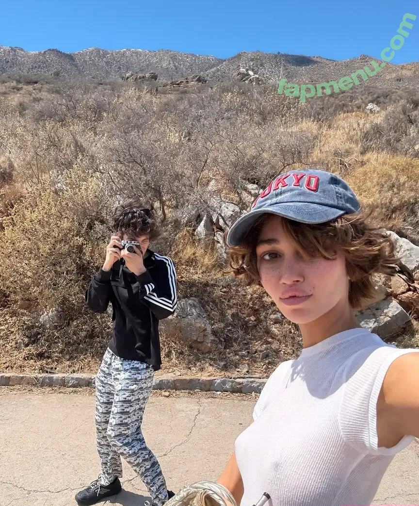 Nadia Lee Cohen nude photo #0038 (nadialeecohen)