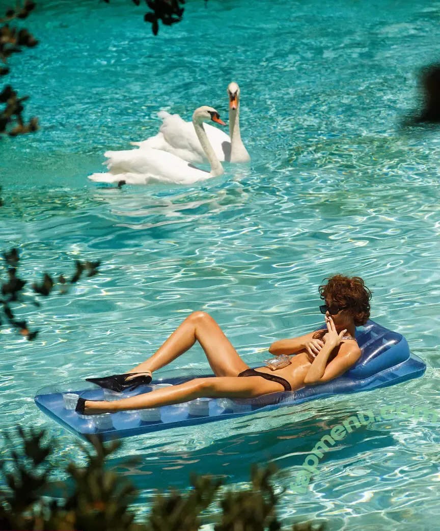 Nadia Lee Cohen nude photo #0054 (nadialeecohen)