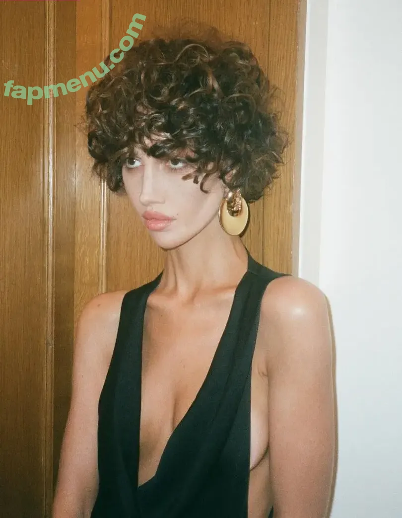 Nadia Lee Cohen nude photo #0058 (nadialeecohen)