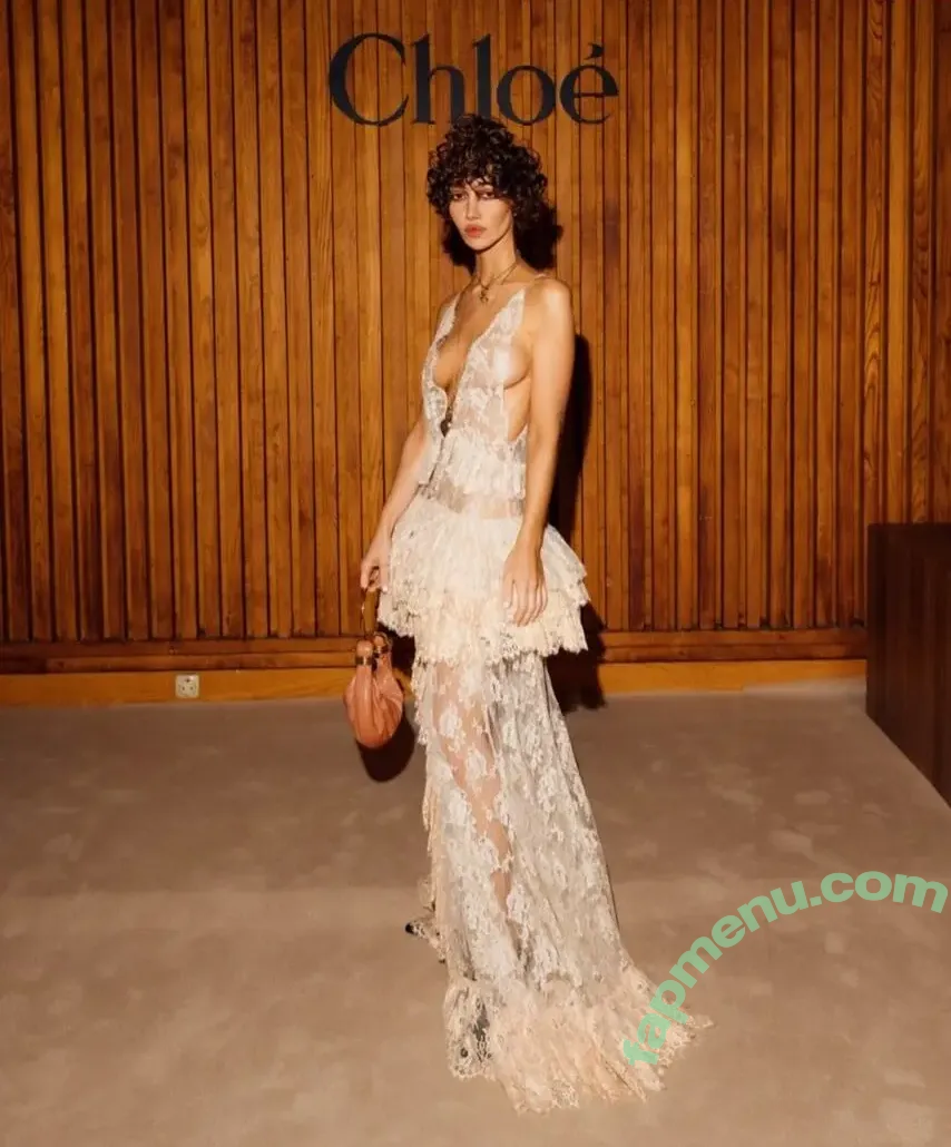 Nadia Lee Cohen nude photo #0066 (nadialeecohen)