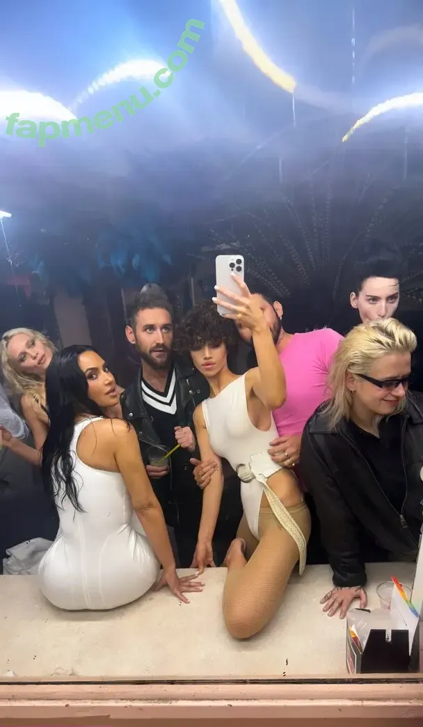 Nadia Lee Cohen nude photo #0077 (nadialeecohen)