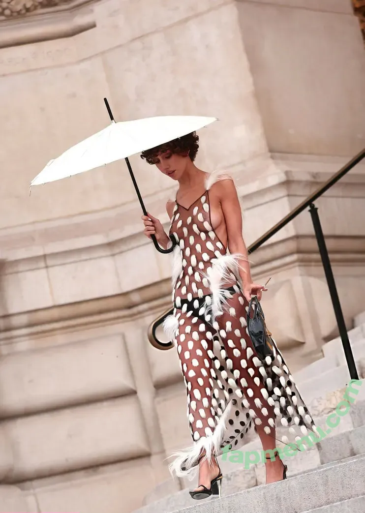 Nadia Lee Cohen nude photo #0091 (nadialeecohen)