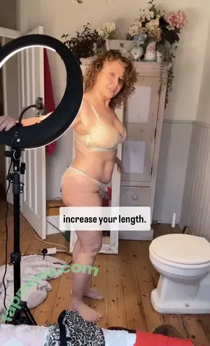 Nadia Sawalha / nadiasawalha nude photo #0067