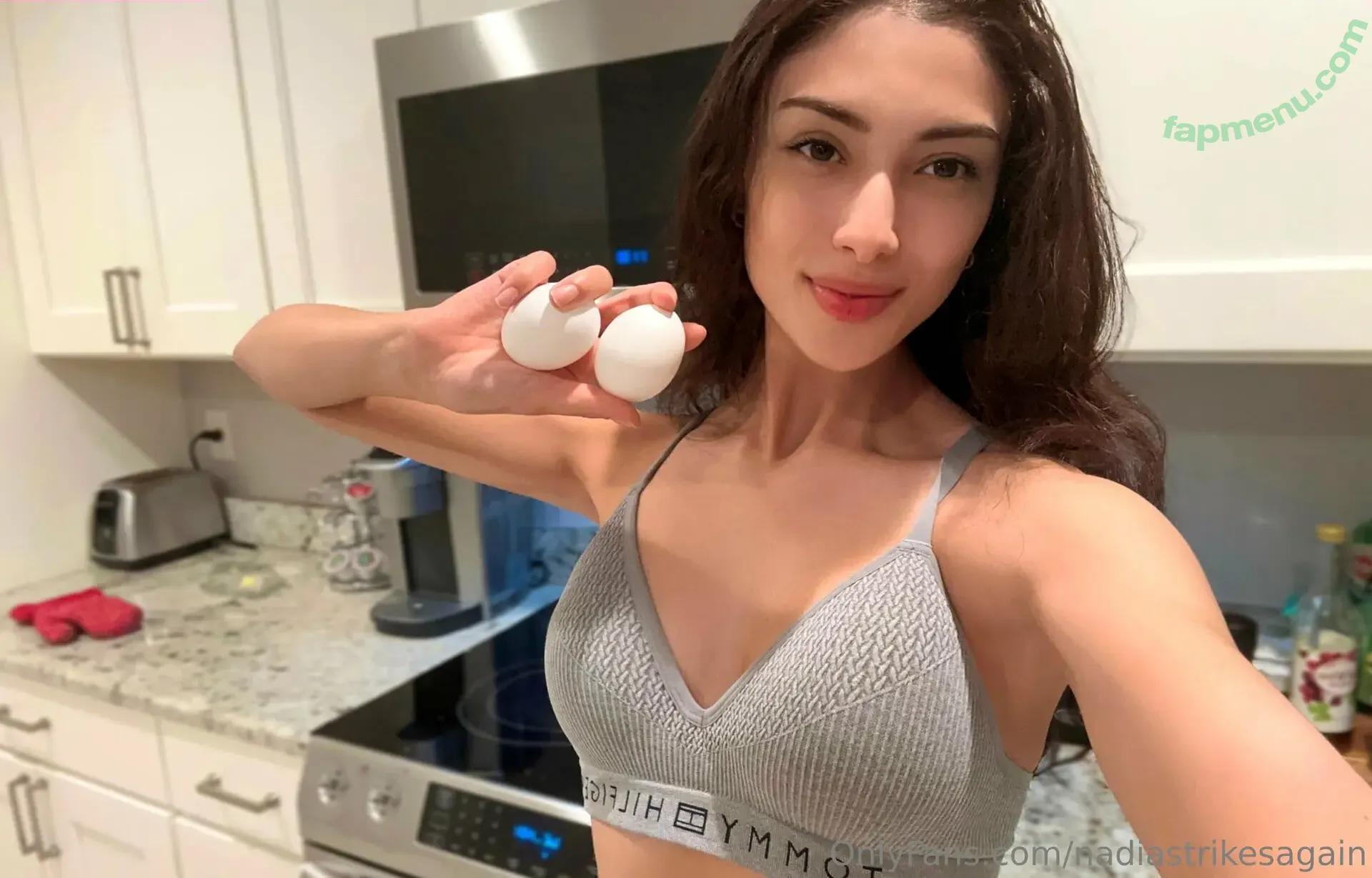 nadiastrikesagain nude photo #0082 (biggnadzz)