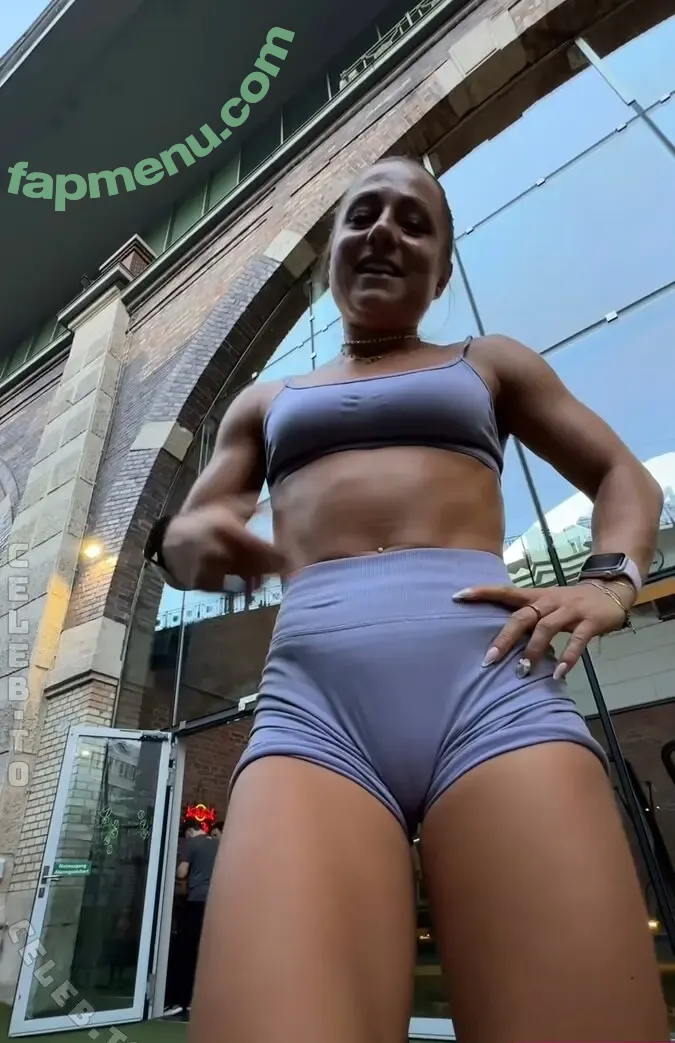 Nadine Chiara nude photo #0101 (nadine.chiara.marie / nadinechiara2861)