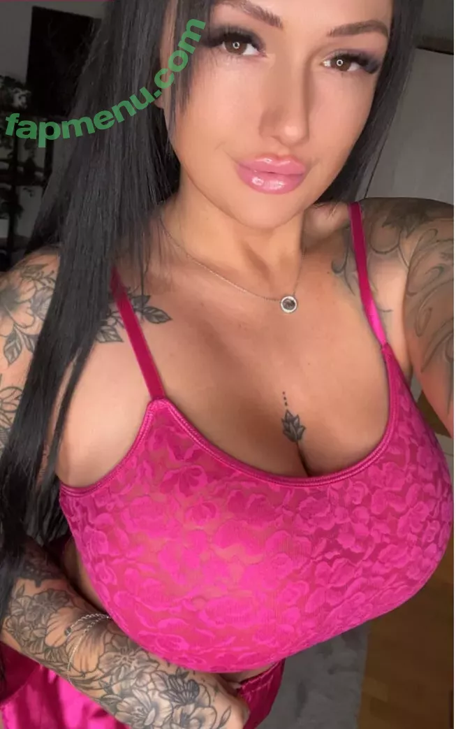 nadine.inked nude photo #0086 (nine_dinchen_official / ninedinchen)