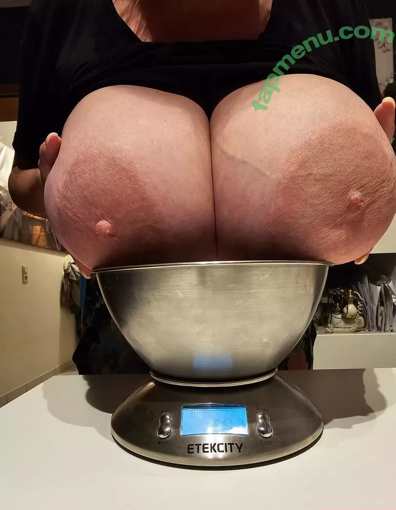 Nadine Jansen nude photo #3377 (nadinejansenofficial / thenadinejansen)