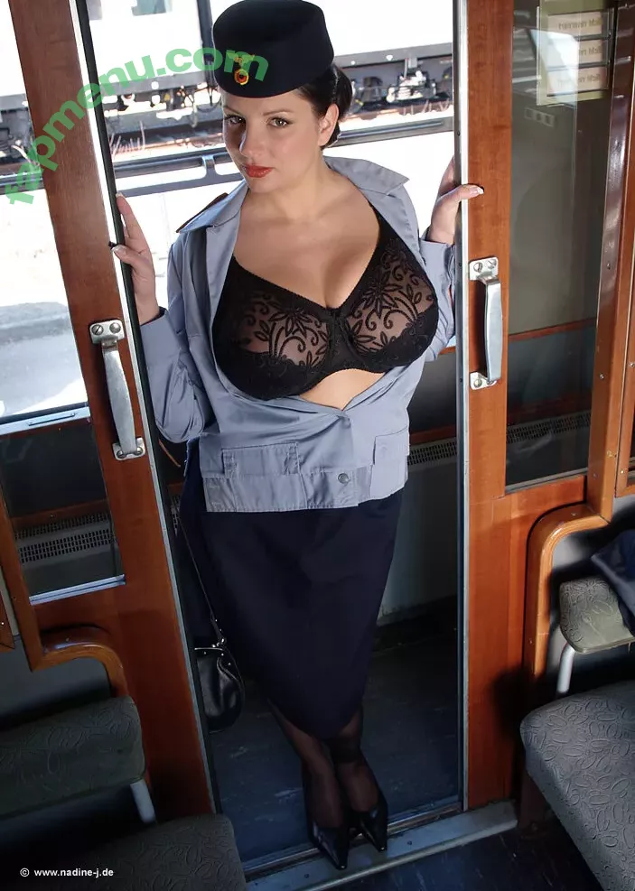 Nadine Jansen nude photo #3446 (nadinejansenofficial / thenadinejansen)
