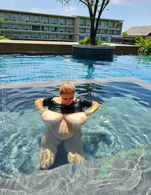 Nadine Jansen / nadinejansenberlin / thenadinejansen nude photo #4107