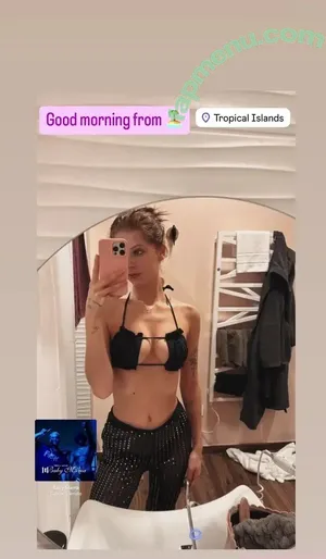  nude photo #0003
