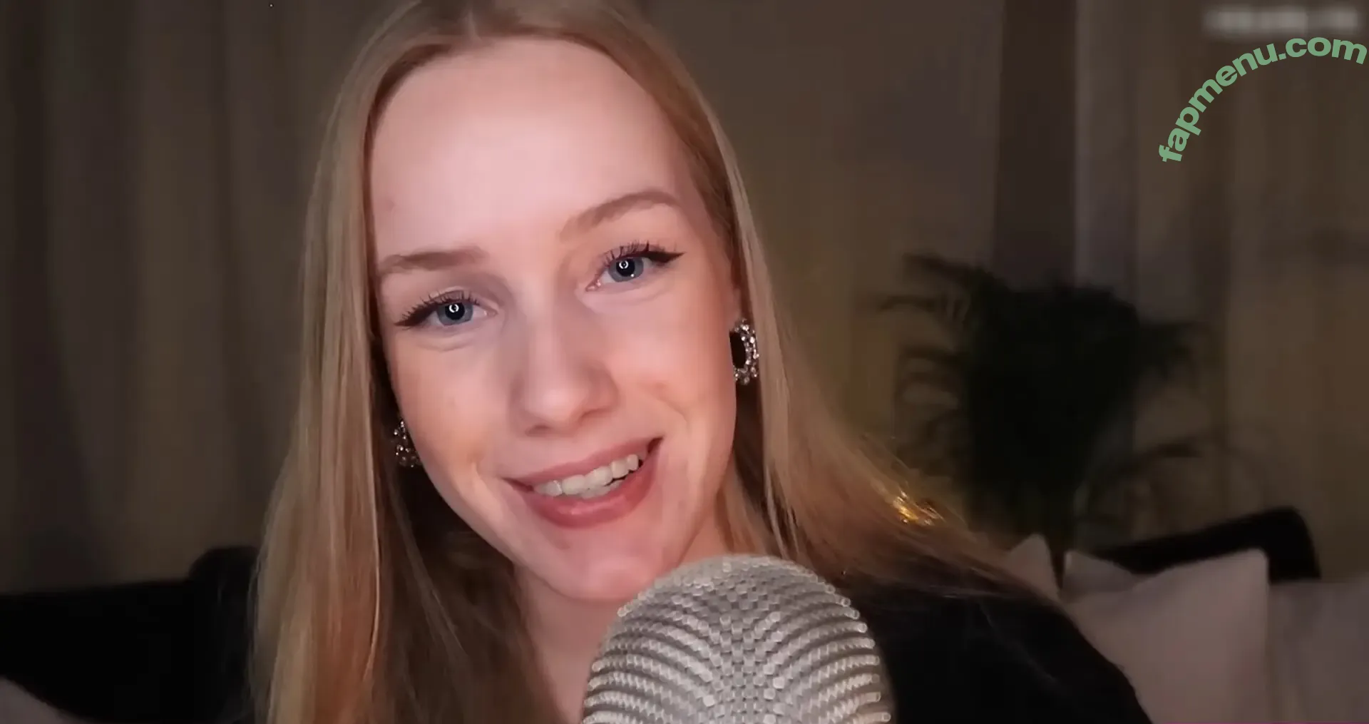 Nadine von relaxASMR nude photo #0007 (yt_relaxasmr)