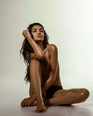 Nadiya Khan / Nadiyakhan nude photo #0011