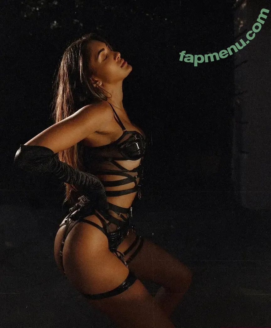 Nadiya Khan nude photo #0038 (Nadiyakhan)