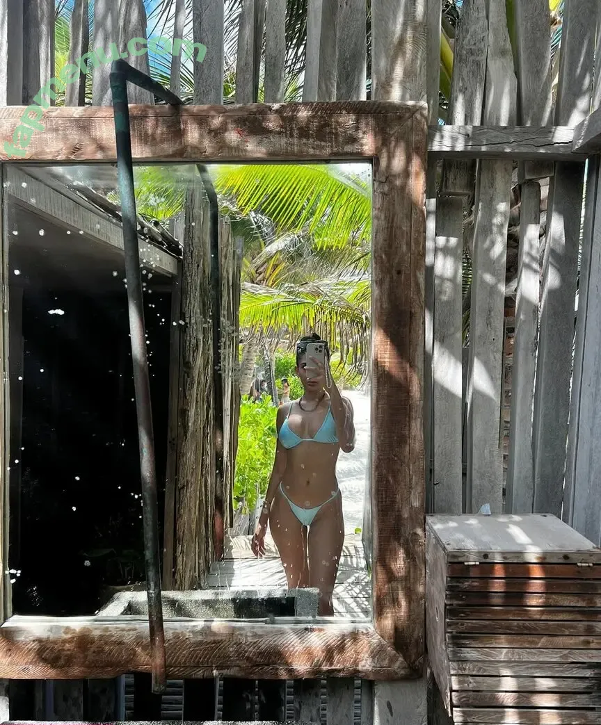 Nadiya Khan nude photo #0049 (Nadiyakhan)